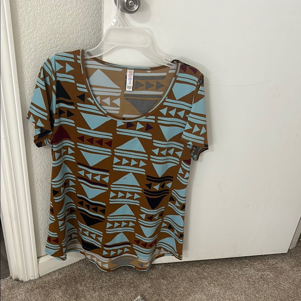 Western style ladies top longer in the back goes with anything